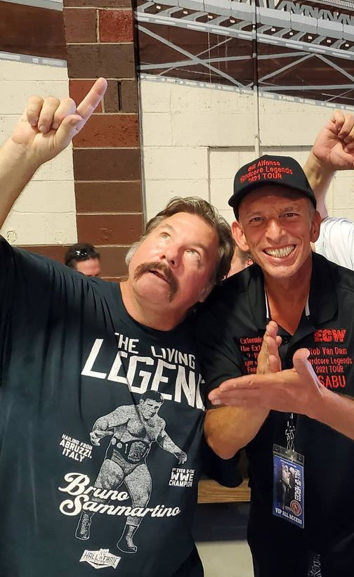 AM870 Sunny Beulah Kimona Wannalaya Bill Alfonzo VERY RARE Autographed Vintage Wrestling Magazine w/COA