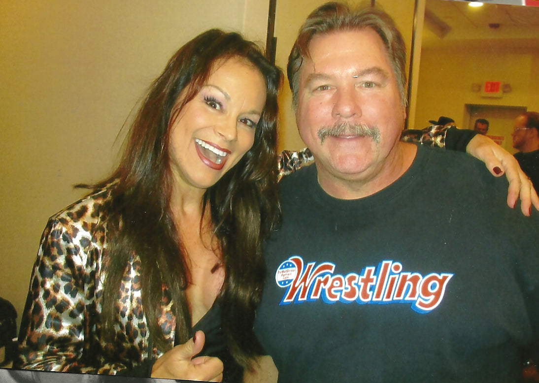 MBSM15 Misty Blue Simmes Wendi Richter Nina aka Ivory VERY RARE Autographed Vintage Wrestling Magazine w/COA