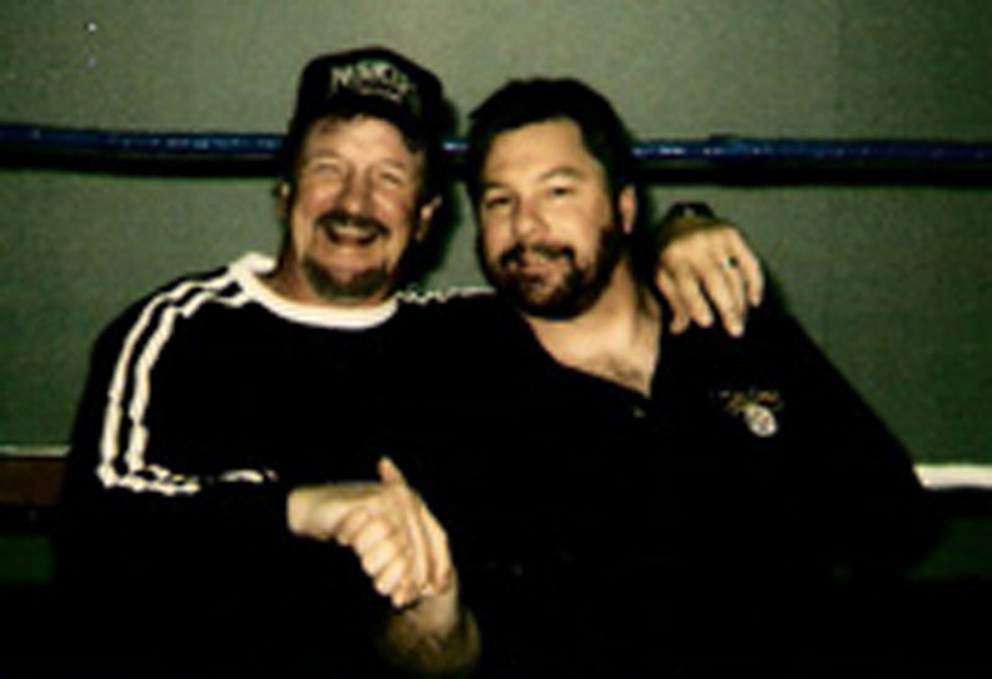 C28 Terry Funk Autographed Pro Wrestling World Sweat Shirt w/COA