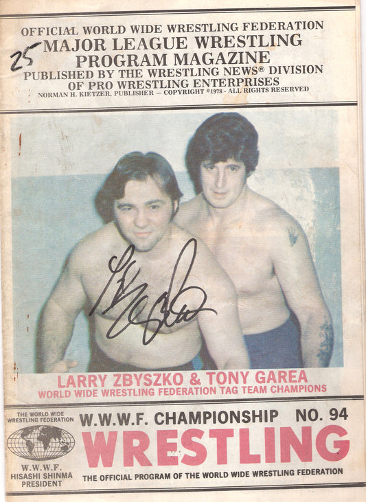 AM189 Larry Zbyszko Autographed vintage Wrestling Magazine w/COA