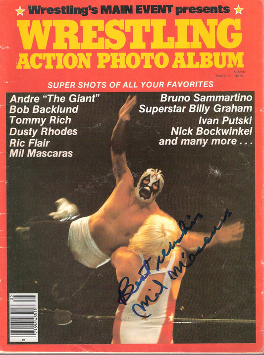 AM284 Mil Mascaras Autographed vintage Wrestling Magazine w/COA
