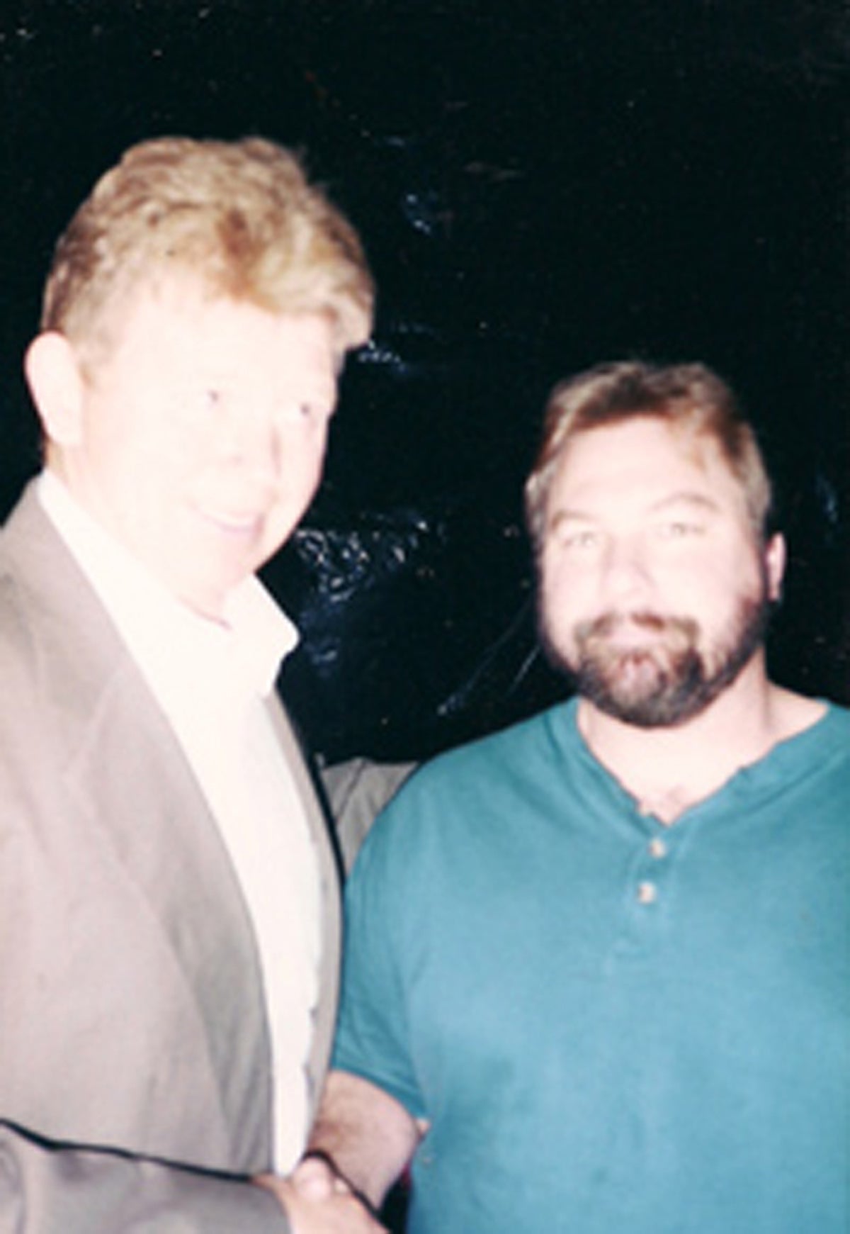 BD203 Hulk Hogan Bob Backlund Autographed VERY RARE Vintage Wrestling Magazine w/COA