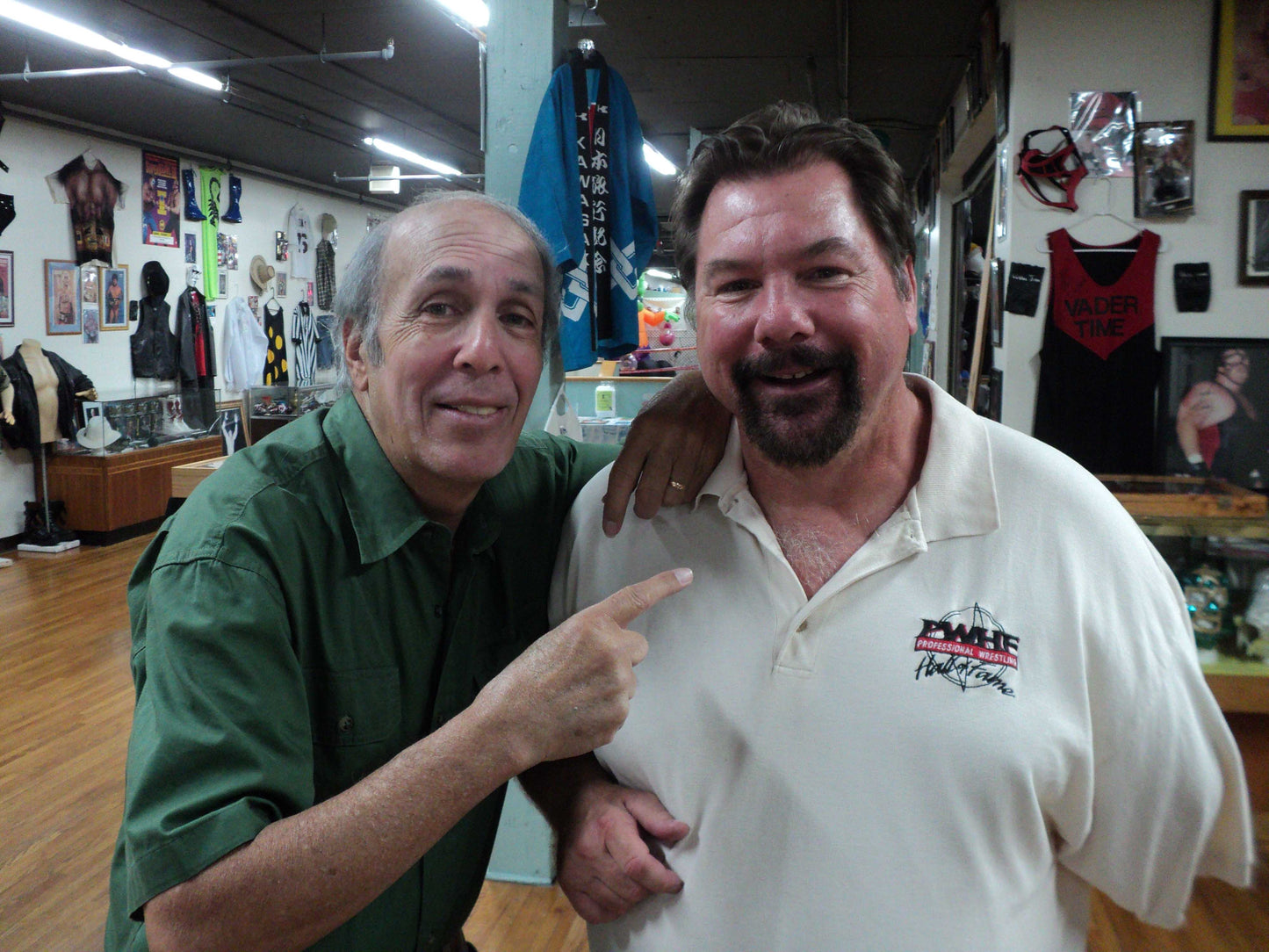 M416 Bill Apter Autographed Wrestling Photo w/COA