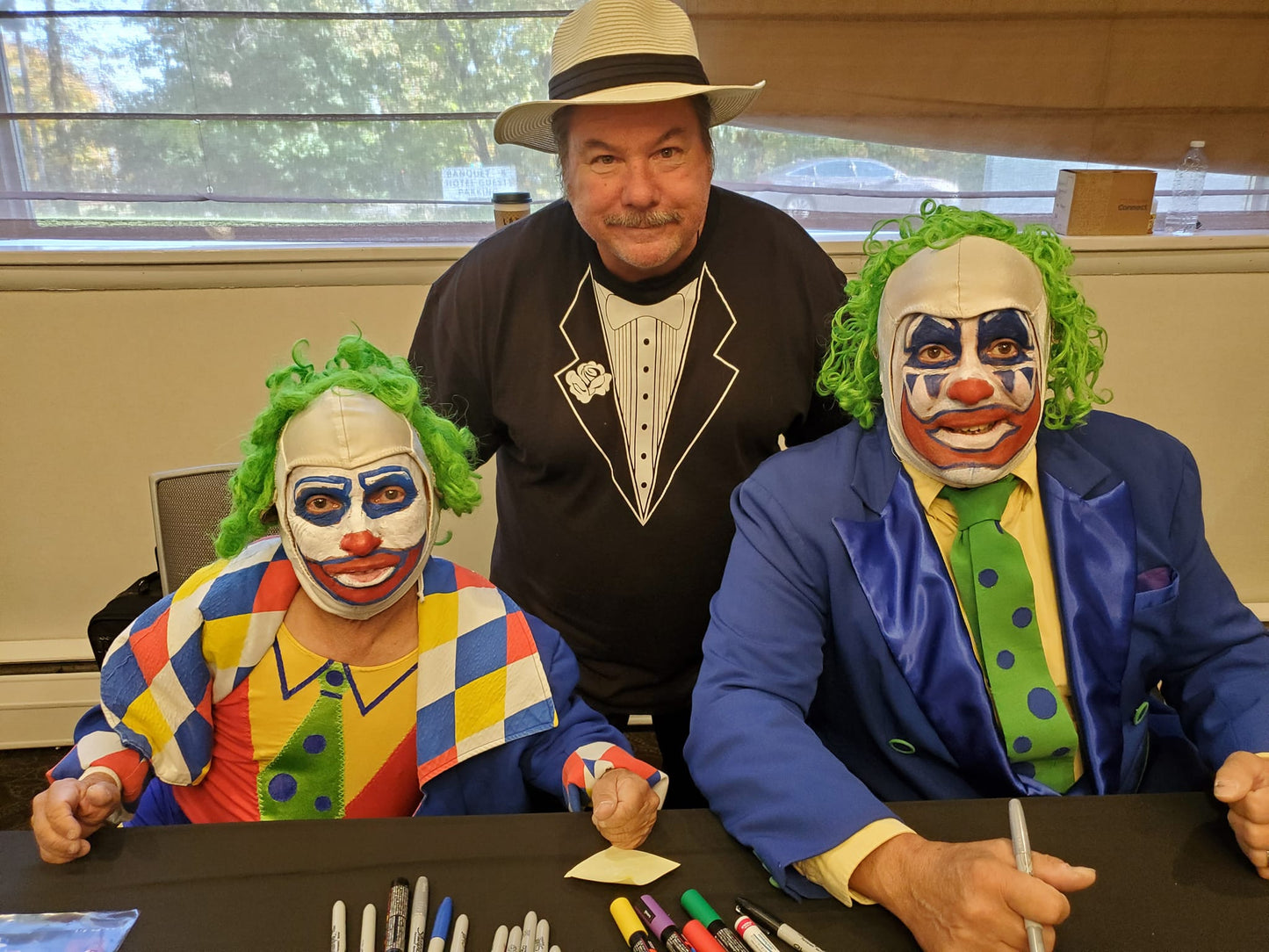 BD42 Bret the Hitman Hart Doink Dink the Clown Autographed Vintage Wrestling Magazine / Program w/COA