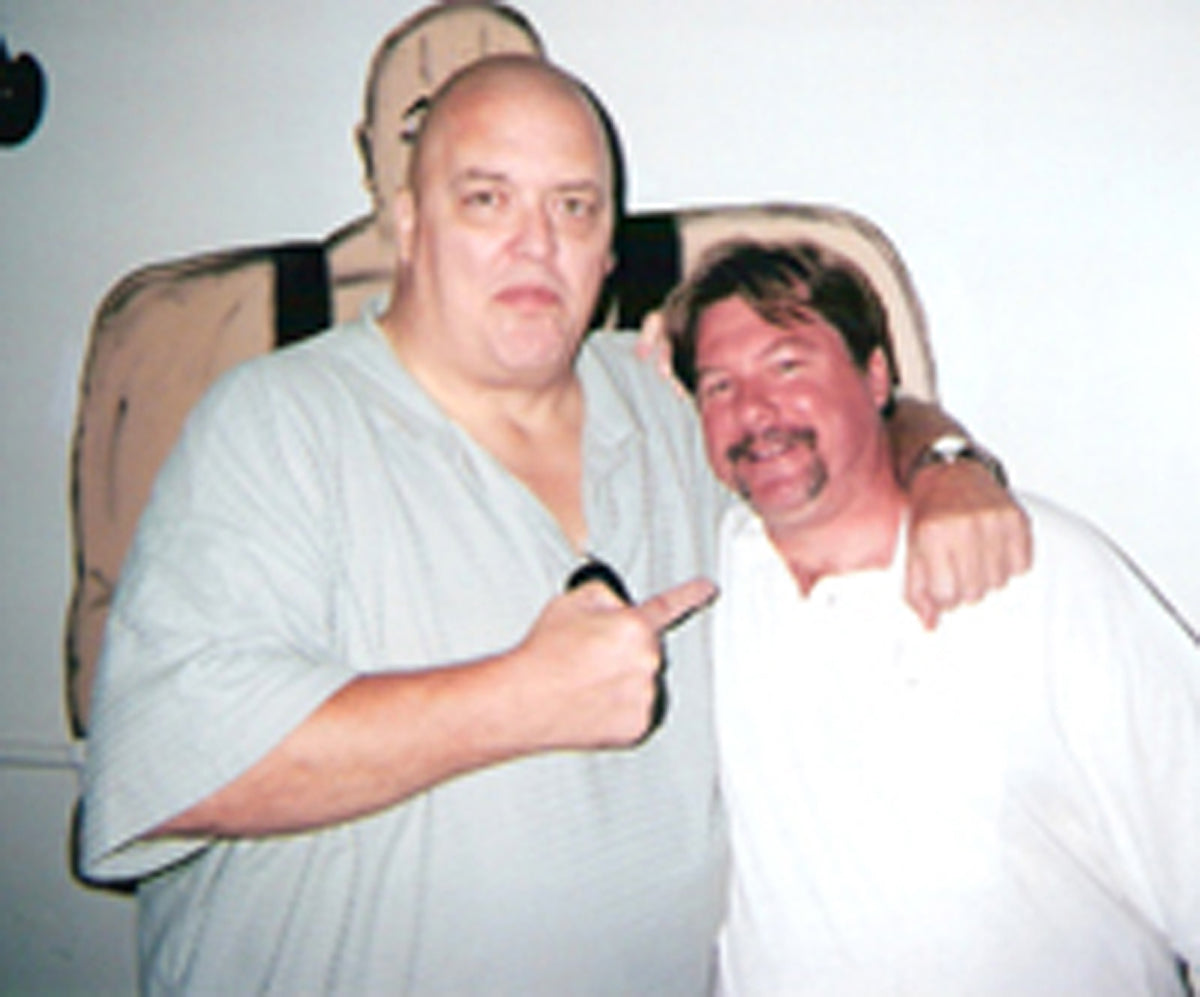 BD119 Rock and Roll Express King Kong Bundy ( Deceased ) Autographed VERY RARE Vintage Wrestling Magazine w/COA