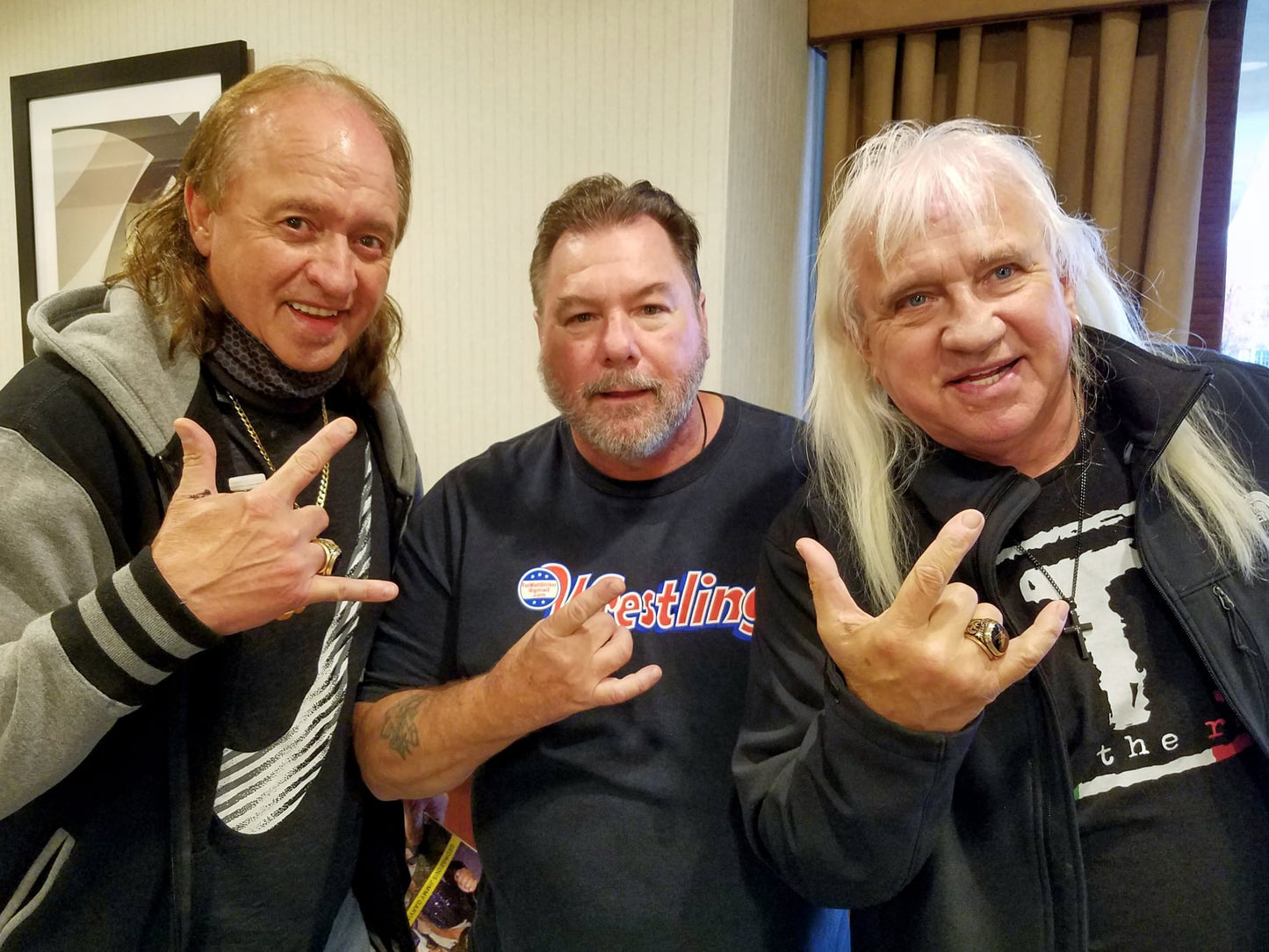 MBSM14 Misty Blue Simmes Hulk Hogan Ricky Morton Ronnie Garvin Rock-N-Roll Express VERY RARE Autographed Vintage Wrestling Magazine w/COA