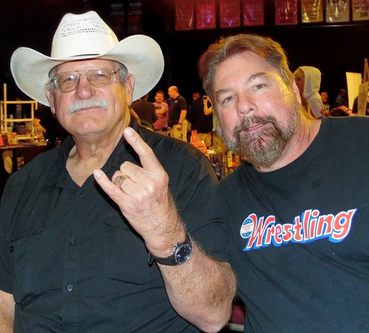 BD121 Magnum TA Stan Hansen Autographed VERY RARE Vintage Wrestling Magazine w/COA