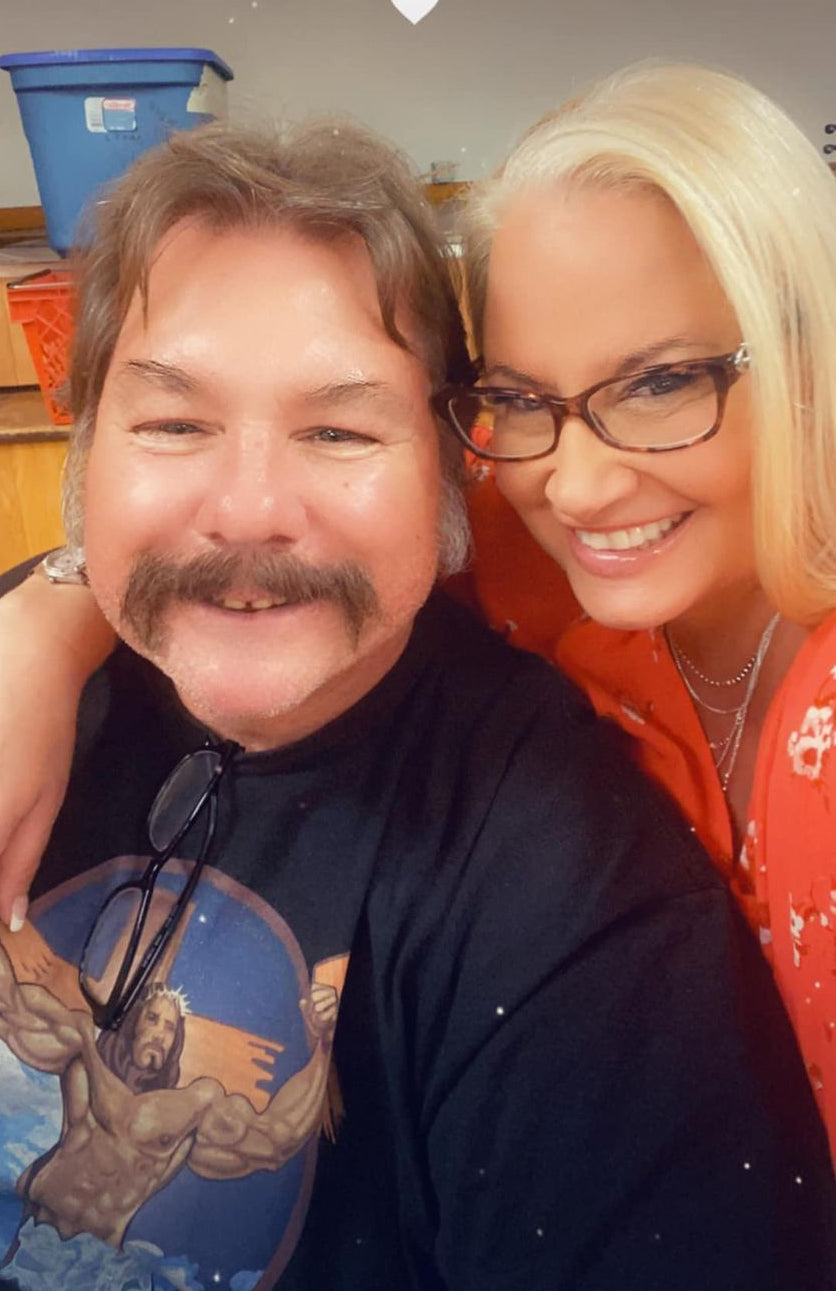 AM78 Sunny Autographed Wrestling Magazine w/COA