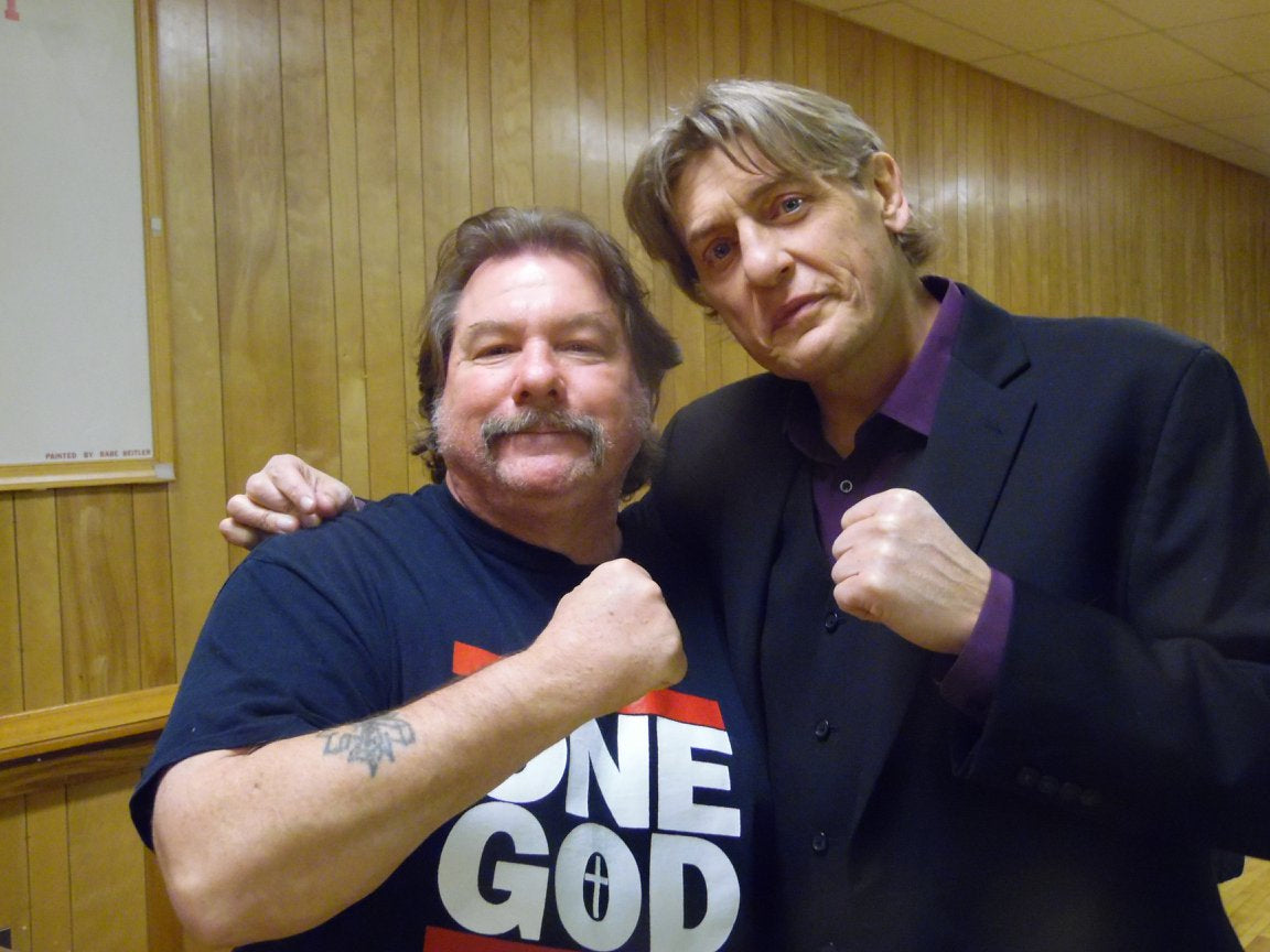 AM137 William Regal Autographed WWF Wrestling Magazine w/COA