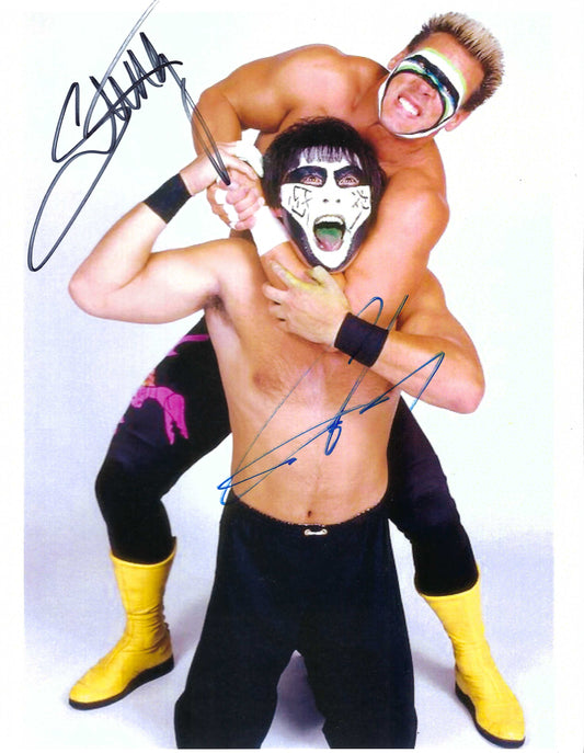 M3171  The Icon Sting  , The Great Muta Autographed 8x10 Wrestling Photo w/COA