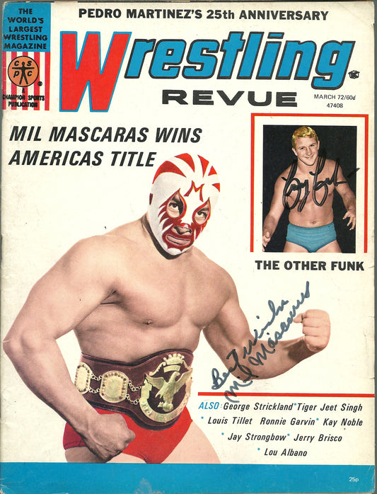 AM136  Mil Mascaras Autographed Vintage Wrestling Magazine w/COA