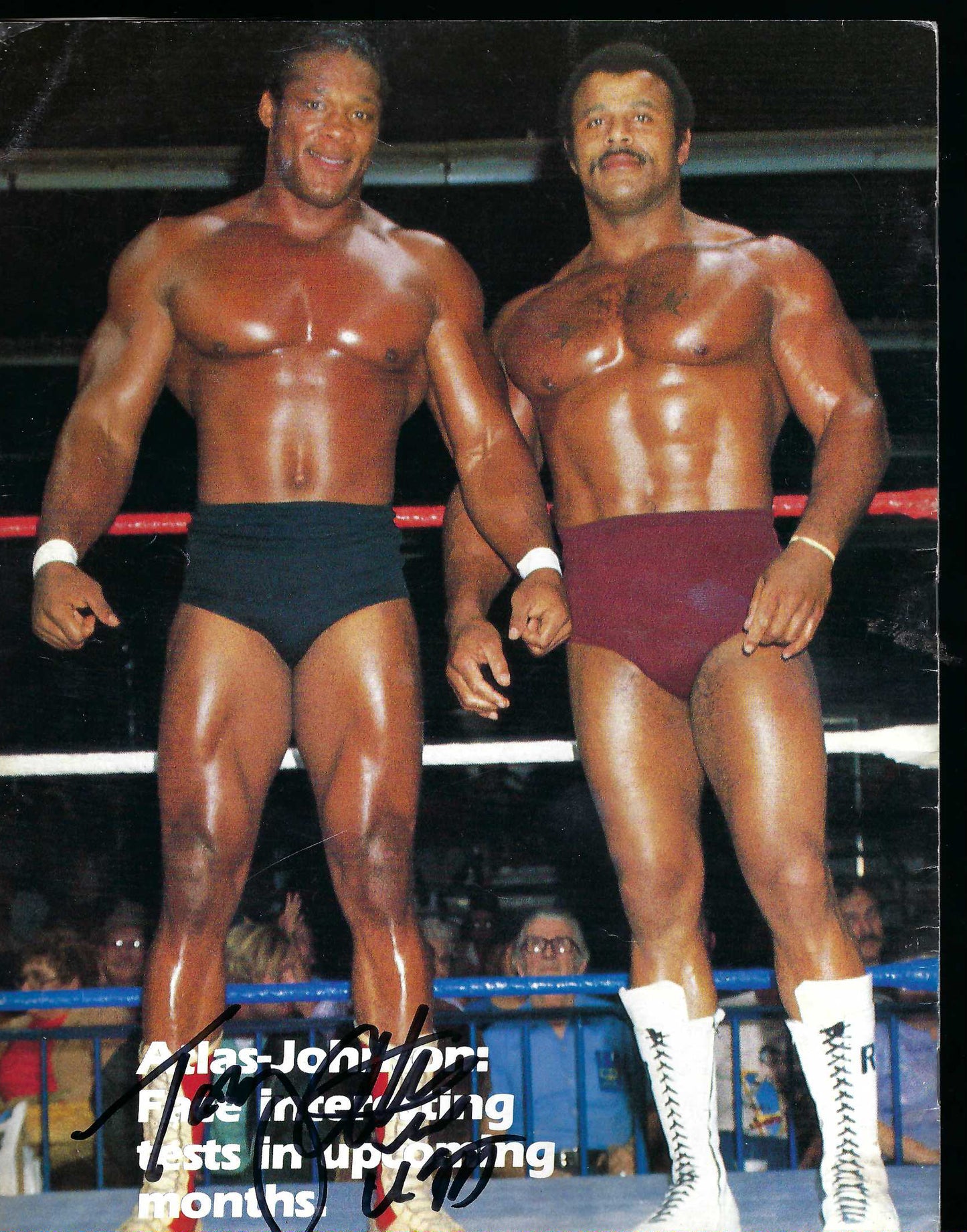 AM827  Tito Santana  Don Muraco Tony Atlas    VERY RARE Autographed Vintage Wrestling Magazine w/COA