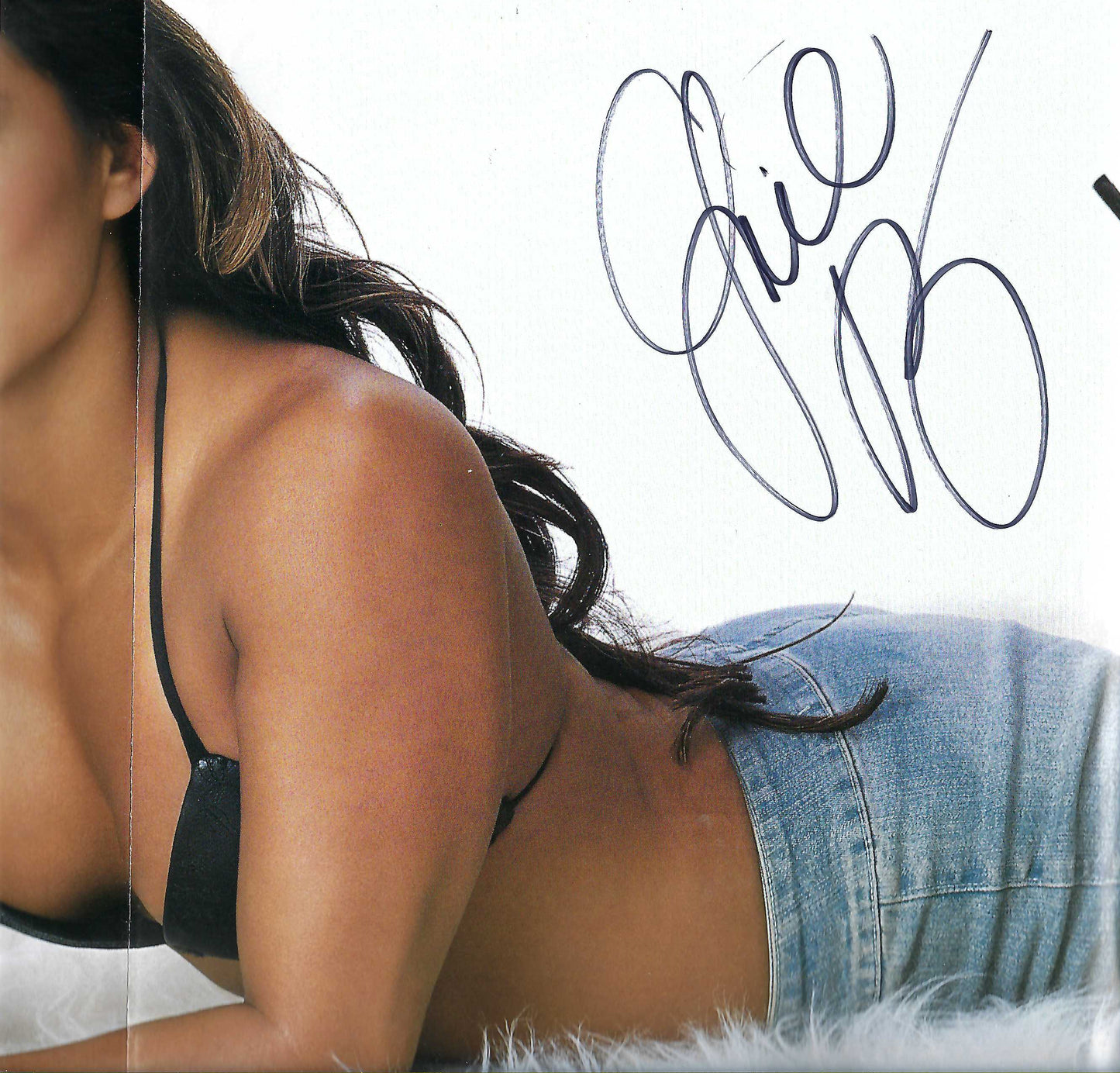 AM835  Gail Kim   VERY RARE Autographed Vintage Wrestling Magazine Double sided Centerfold w/COA