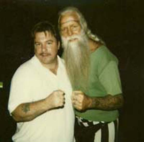 BD129   Jimmy Valiant  Wild Samoans  Harley Race   Autographed VERY RARE Vintage  Wrestling Magazine w/COA