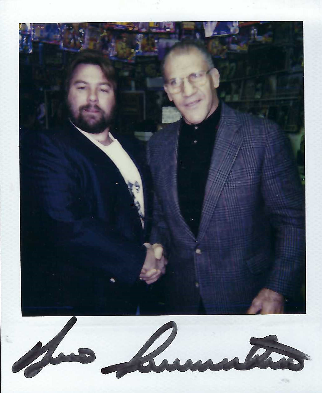 AM702  Magnificent Don Muraco Bob Backlund  Bruno Sammartino Autographed Vintage Wrestling Magazine w/COA