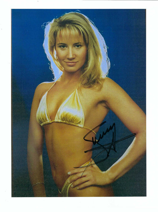 M3080  Sunny Autographed Wrestling Photo w/COA